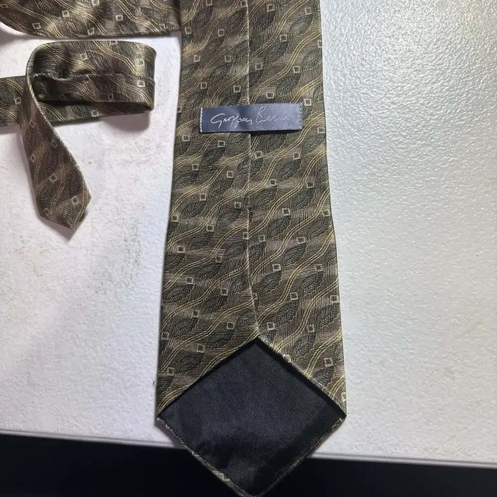 Georges Beene Silk Necktie - Brown Patterned Woven Design